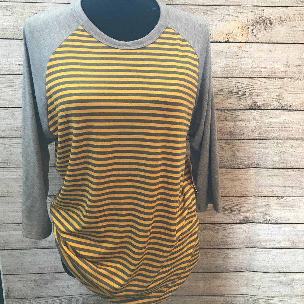 30% OFF BUNDLES NWT lularoe women’s shirt